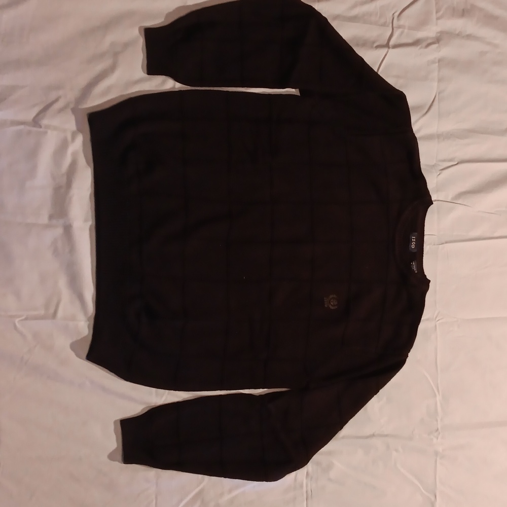 Izod Men's Black Crewneck Sweater
